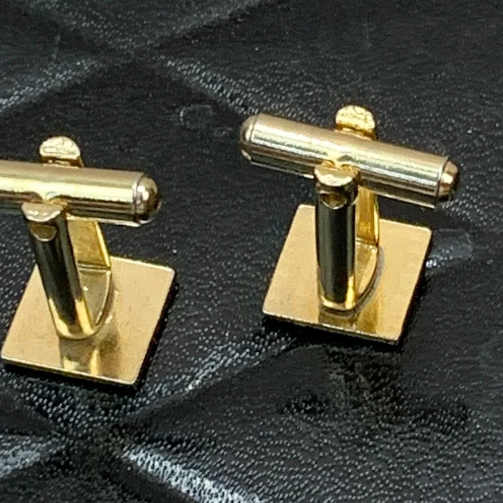 Gold Tone Square Basket Weave Pattern Cufflinks Classic Mens Jewelry Vintage‎
